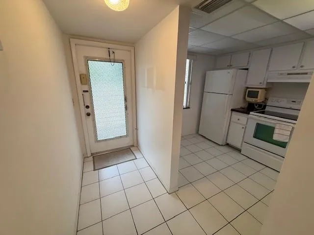 $115,000 | 10304 Sunrise Lakes Boulevard, Unit 202, Sunrise, FL 33322