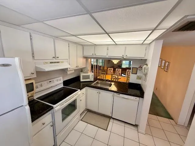 $115,000 | 10304 Sunrise Lakes Boulevard, Unit 202, Sunrise, FL 33322