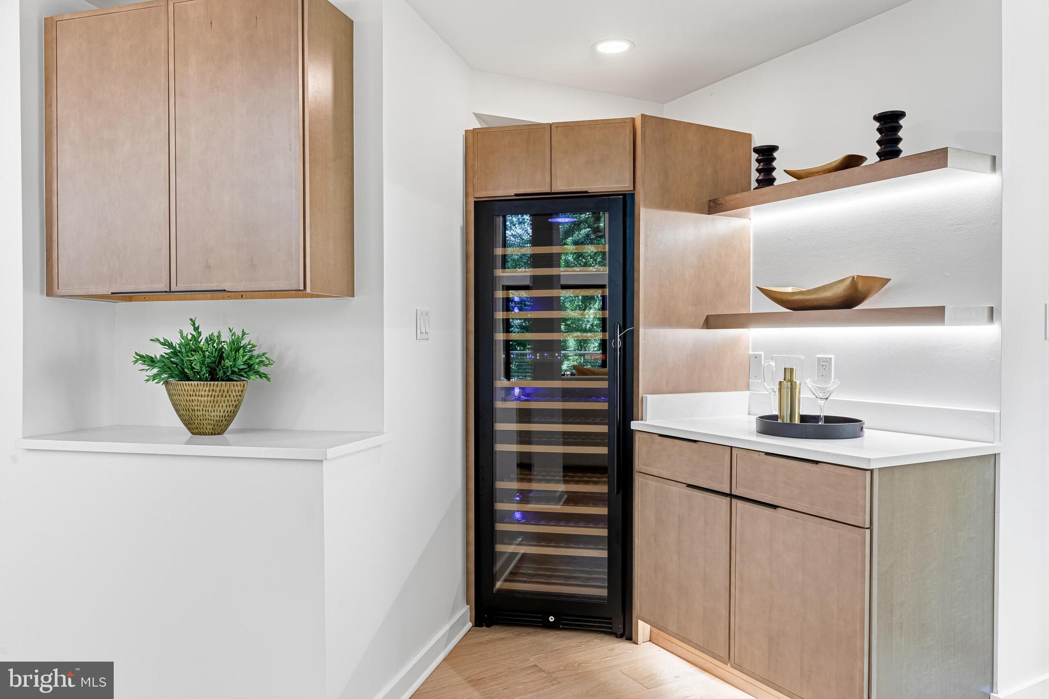 11582 Greenwich Point Road Reston, VA 20194 - Photo 7 of 63