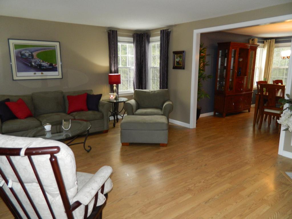 326 Fox Run Road, Unit 326 Hudson, NH 03051 - Photo 4 of 35