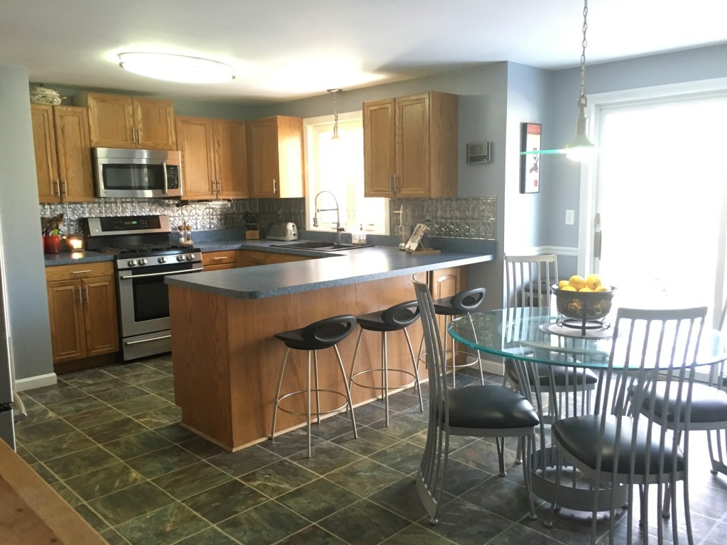 326 Fox Run Road, Unit 326 Hudson, NH 03051 - Photo 8 of 35