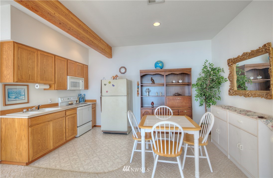 61 Pleasant Harbor Road Brinnon, WA 98320 - Photo 14 of 33 Gallery Image 14