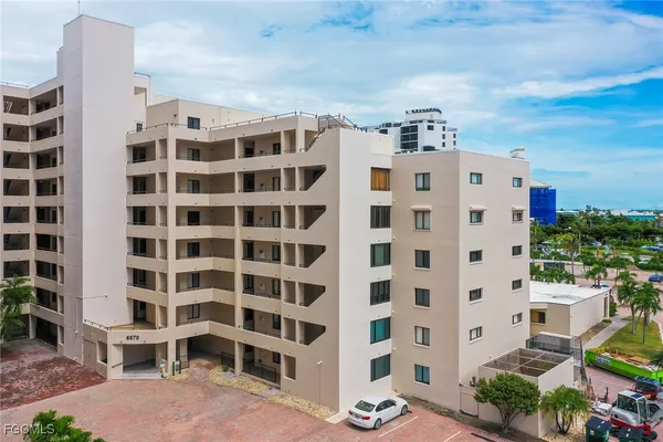 a view of building with outdoor space