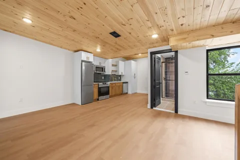$2,829 | 14 Westervelt Place, Unit 3, Jersey City, NJ 07304
