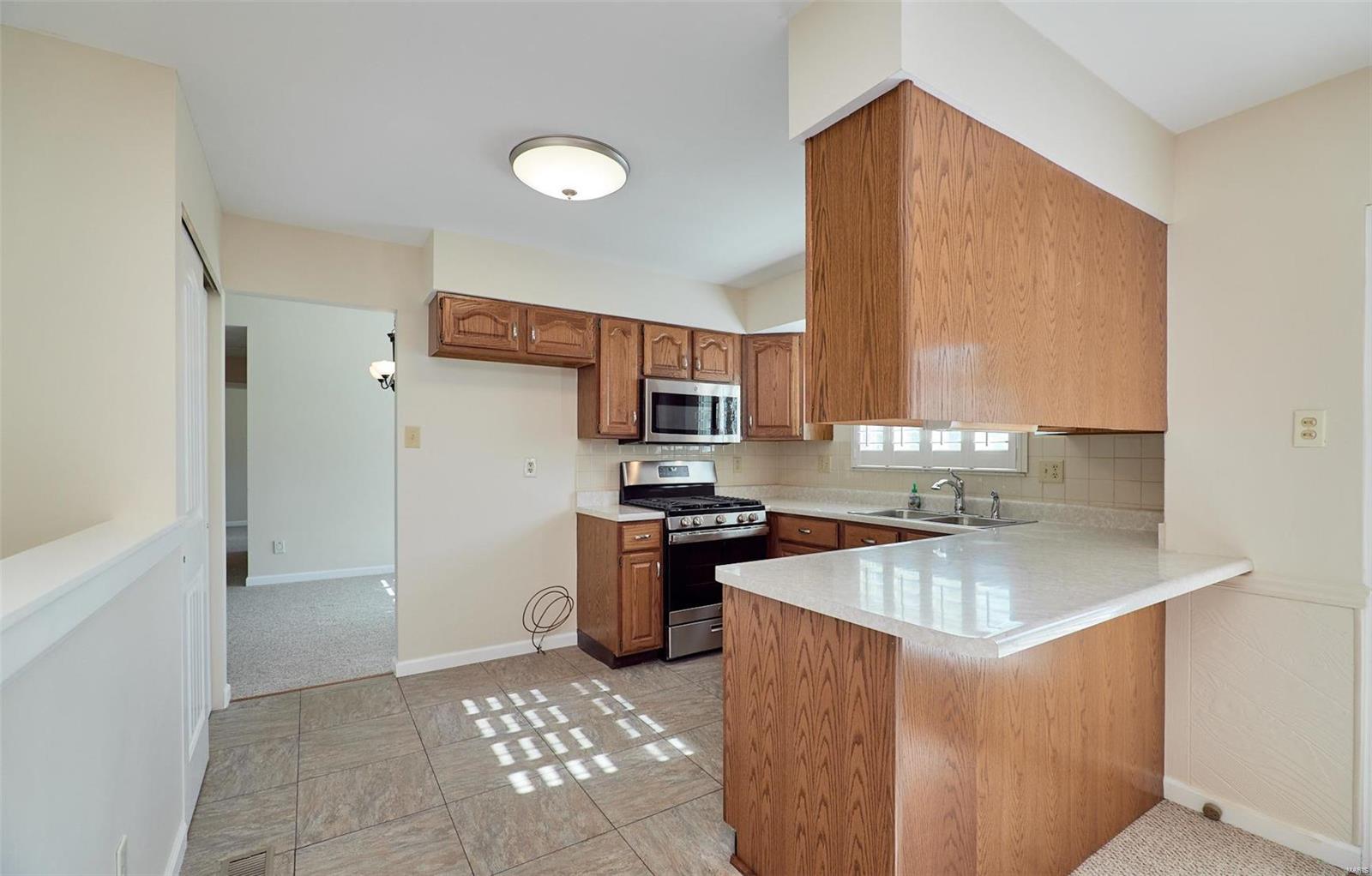 5860 Hempline Road St. Louis, MO 63129 - Photo 11 of 33 Gallery Image 11