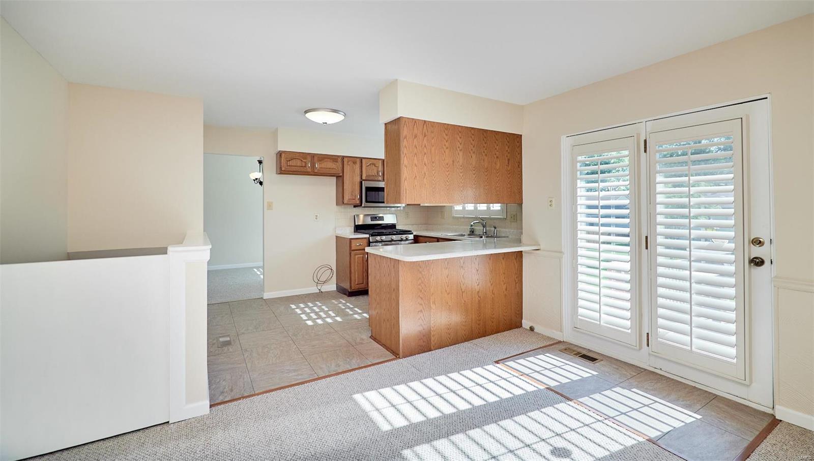 5860 Hempline Road St. Louis, MO 63129 - Photo 12 of 33 Gallery Image 12