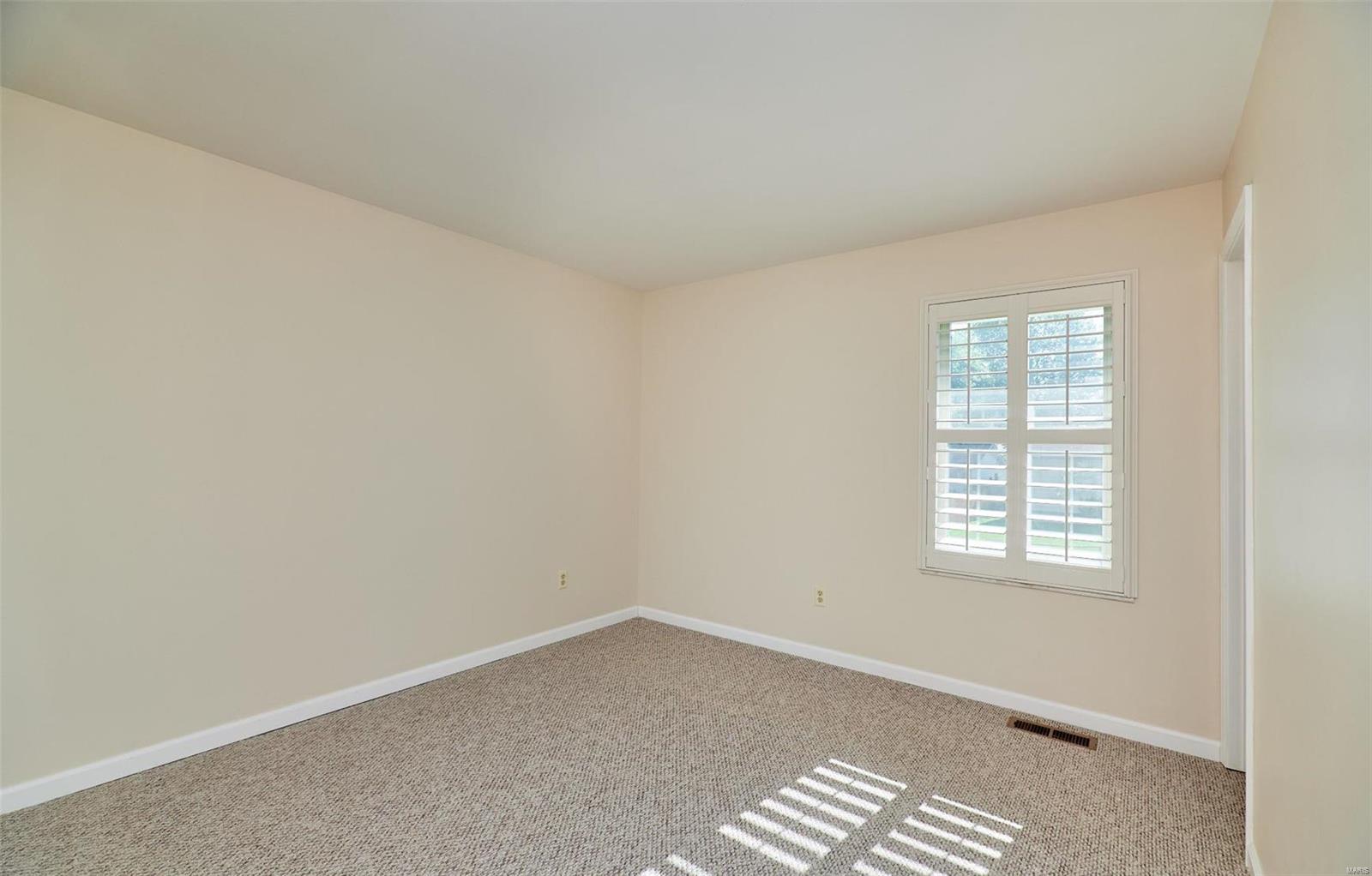 5860 Hempline Road St. Louis, MO 63129 - Photo 17 of 33 Gallery Image 17