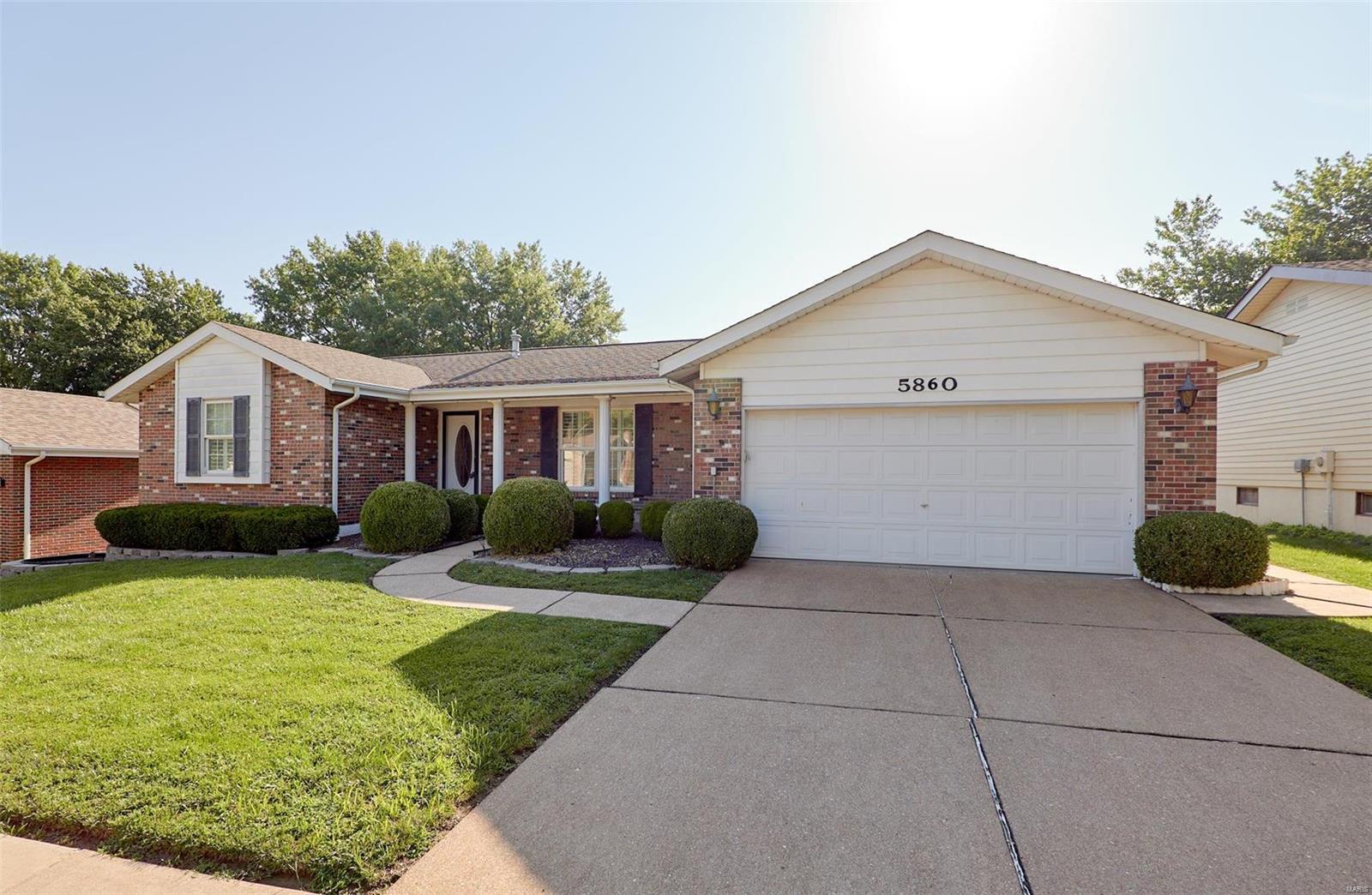 5860 Hempline Road St. Louis, MO 63129 - Photo 3 of 33 Gallery Image 3