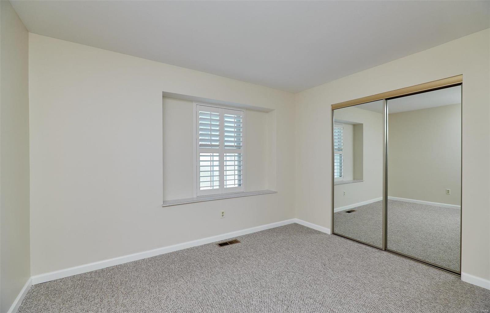 5860 Hempline Road St. Louis, MO 63129 - Photo 22 of 33 Gallery Image 22