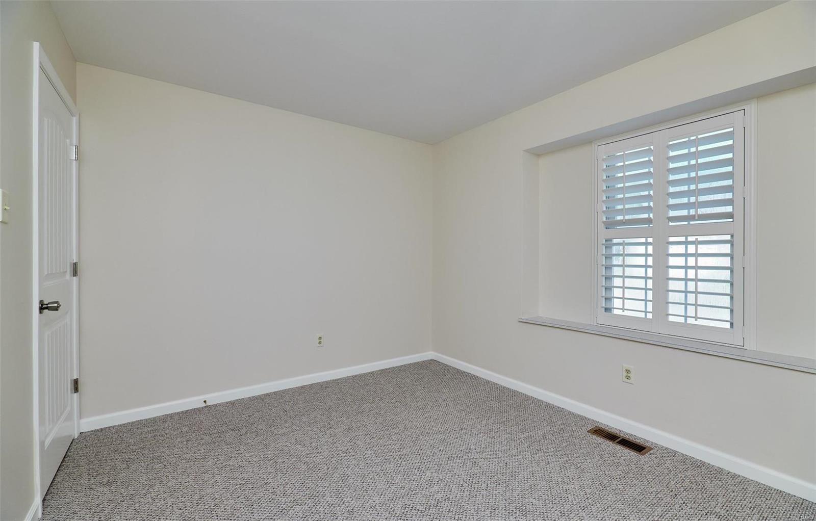 5860 Hempline Road St. Louis, MO 63129 - Photo 23 of 33 Gallery Image 23
