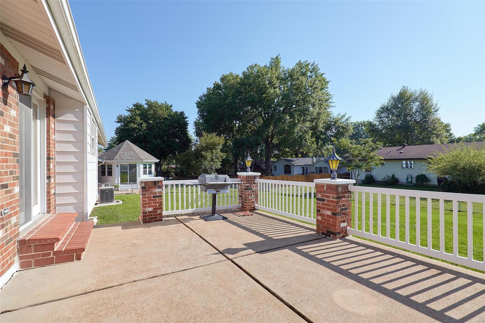 5860 Hempline Road St. Louis, MO 63129 - Photo 27 of 33 Gallery Image 27