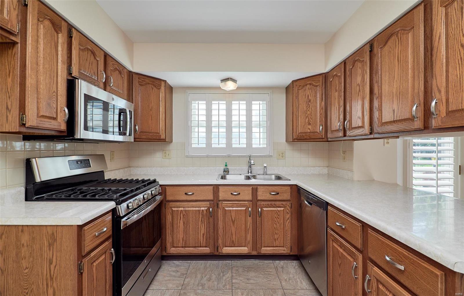 5860 Hempline Road St. Louis, MO 63129 - Photo 10 of 33 Gallery Image 10