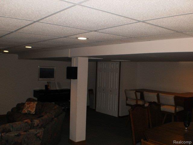 1072 Canterbury Road Grosse Pointe, MI 48236 - Photo 18 of 25 Canterbury 053.JPG