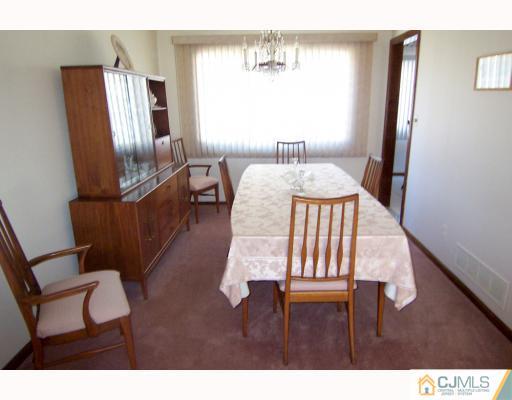 147 Winding Road Iselin, NJ 08830 - Photo 3 of 10 Gallery Image 3