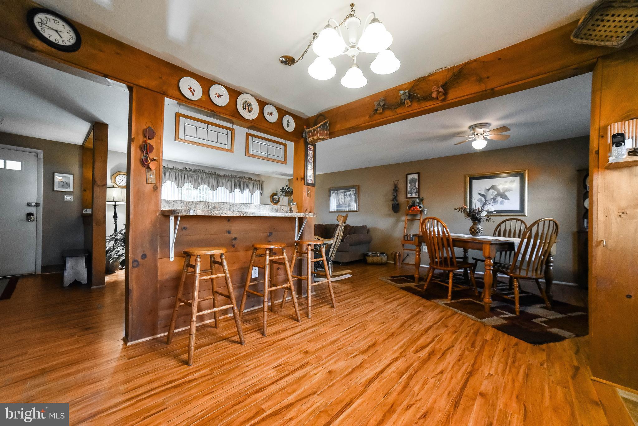 5904 Michael Road Waldorf, MD 20601 - Photo 16 of 30 Kitchen Breakfast Bar