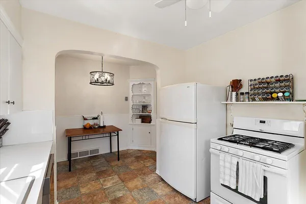 $269,900 | 911 Van Buren Avenue Northwest, Grand Rapids, MI 49504