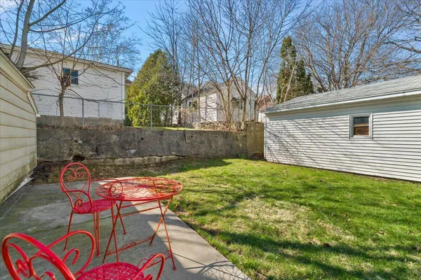 $269,900 | 911 Van Buren Avenue Northwest, Grand Rapids, MI 49504