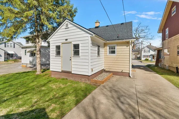 $269,900 | 911 Van Buren Avenue Northwest, Grand Rapids, MI 49504