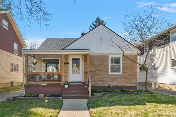 $269,900 | 911 Van Buren Avenue Northwest, Grand Rapids, MI 49504