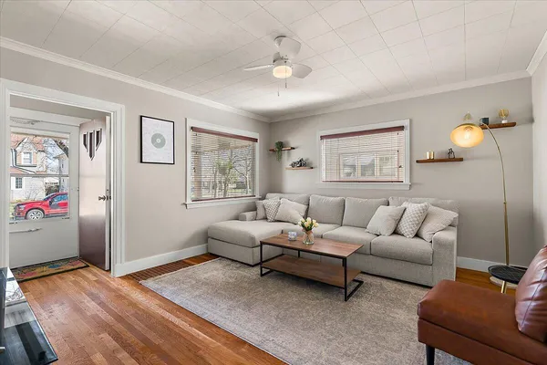 $269,900 | 911 Van Buren Avenue Northwest, Grand Rapids, MI 49504