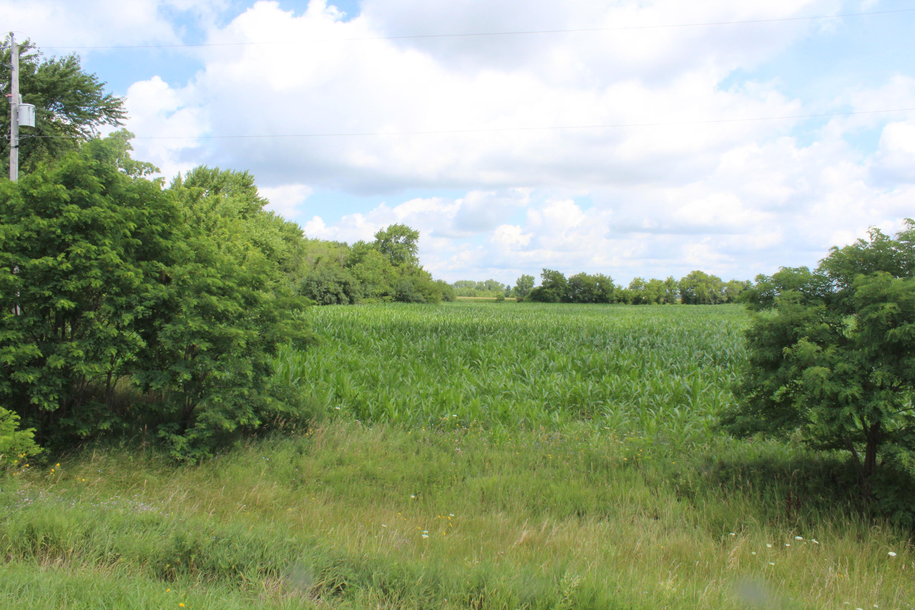 12214 Burlington Road Paris, WI 53144 - Photo 10 of 18 IMG_7541