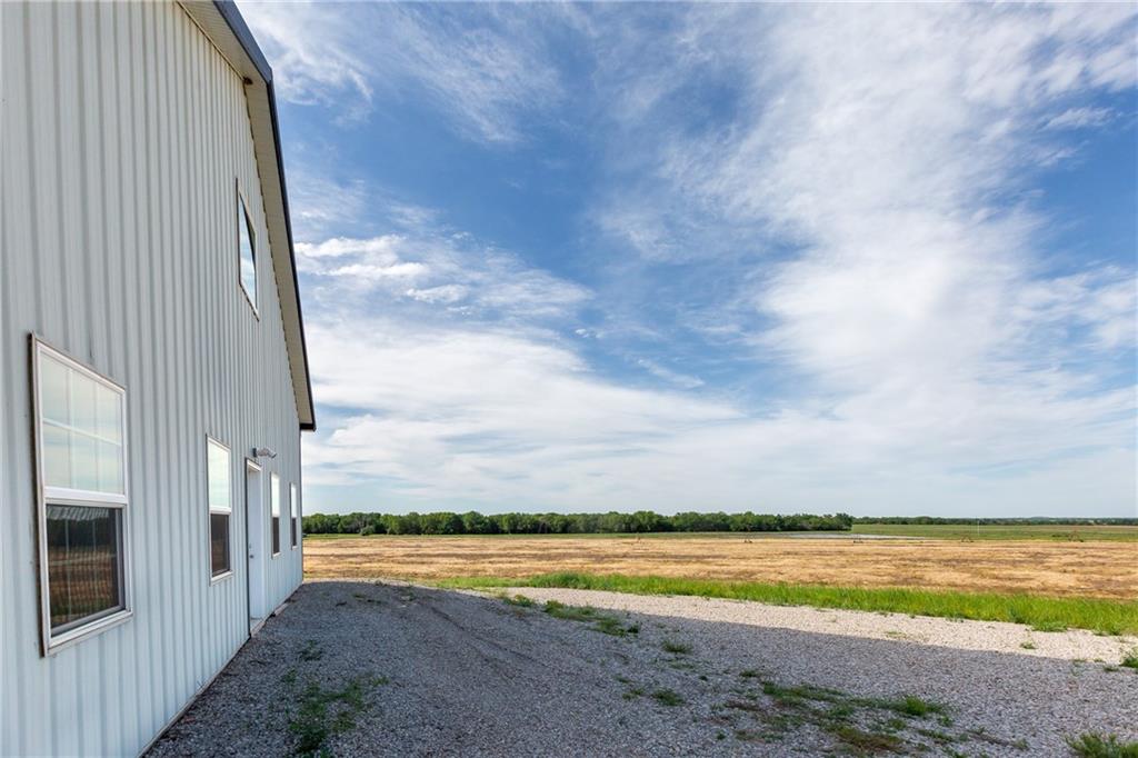 27699 South Hoch Road Osage City, KS 66523 - Photo 69 of 99