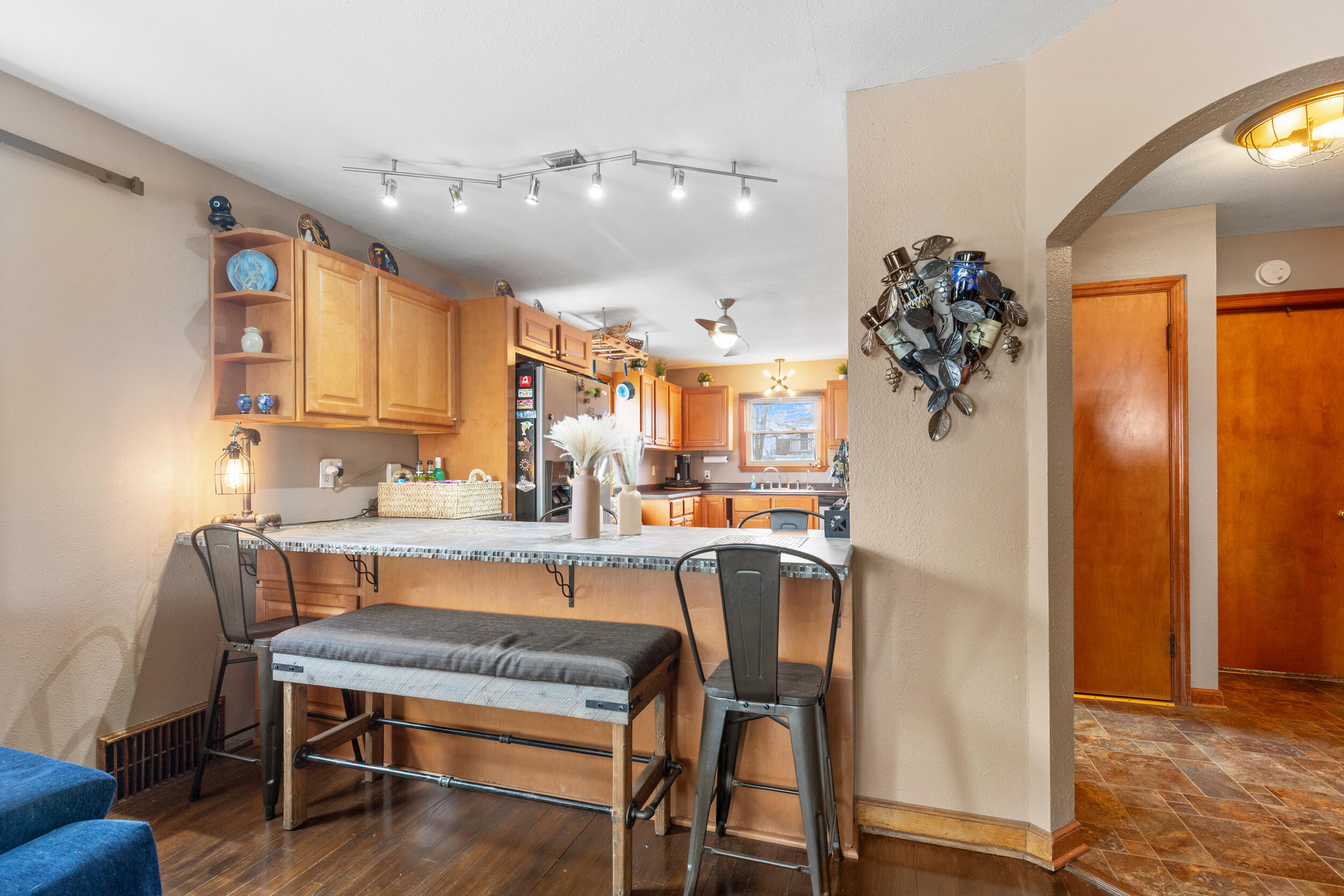 1981 South 75th Street West Allis, WI 53219 - Photo 2 of 30 Breakfast Bar
