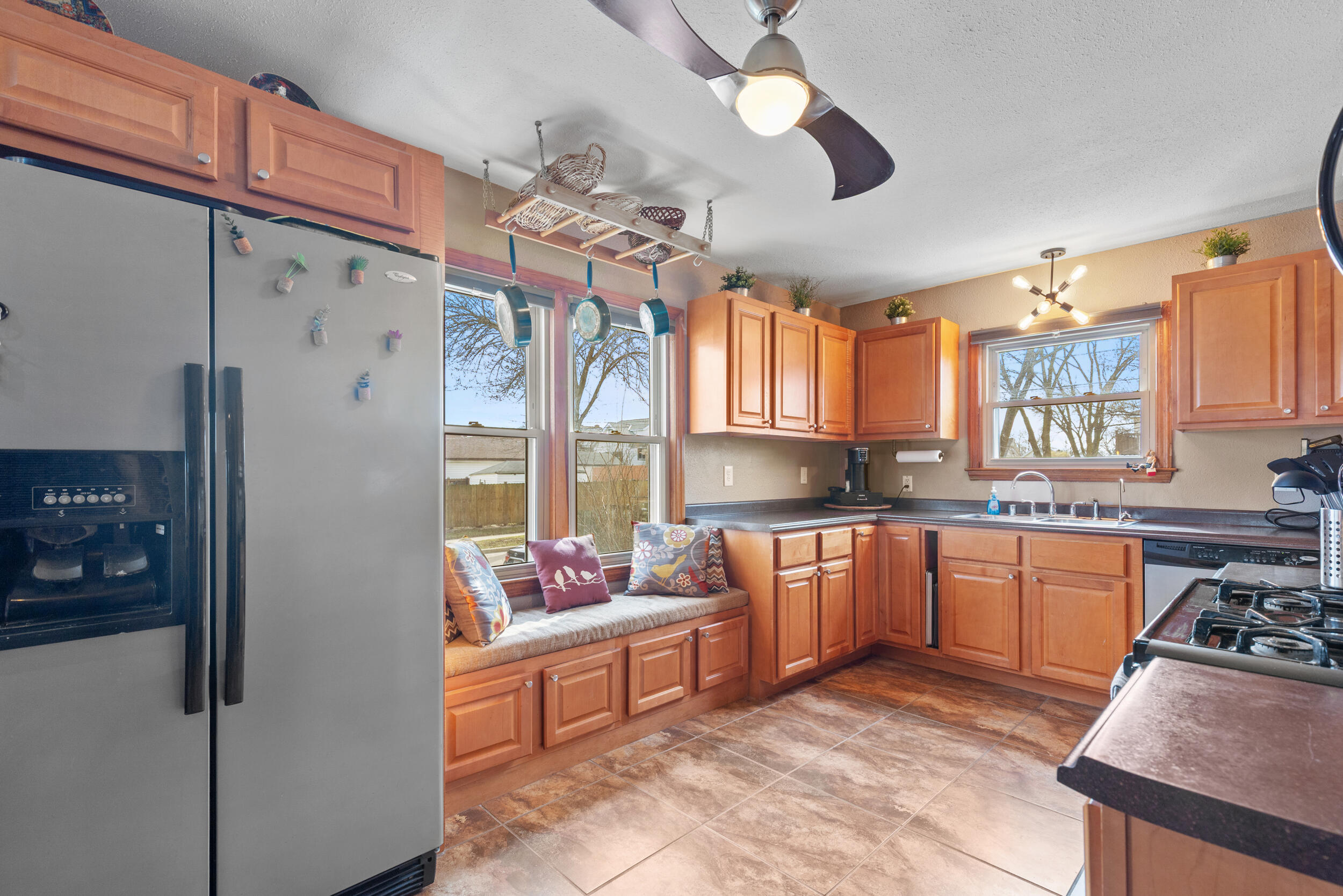 1981 South 75th Street West Allis, WI 53219 - Photo 7 of 30 Kitchen