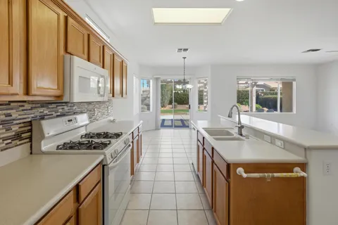 $475,000 | 78208 Silverleaf Court, Palm Desert, CA 92211