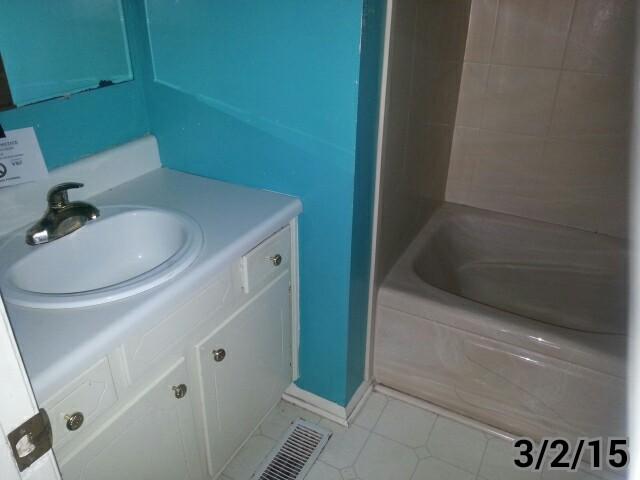 208 Flora Maxwell Road Nashville, TN 37211 - Photo 14 of 14 Main Bathroom