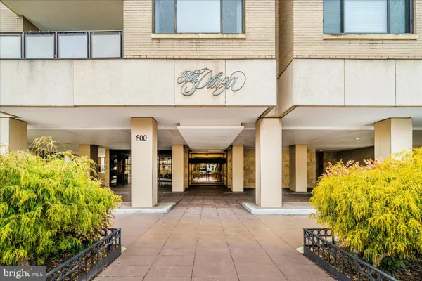 a view of a entryway of the building