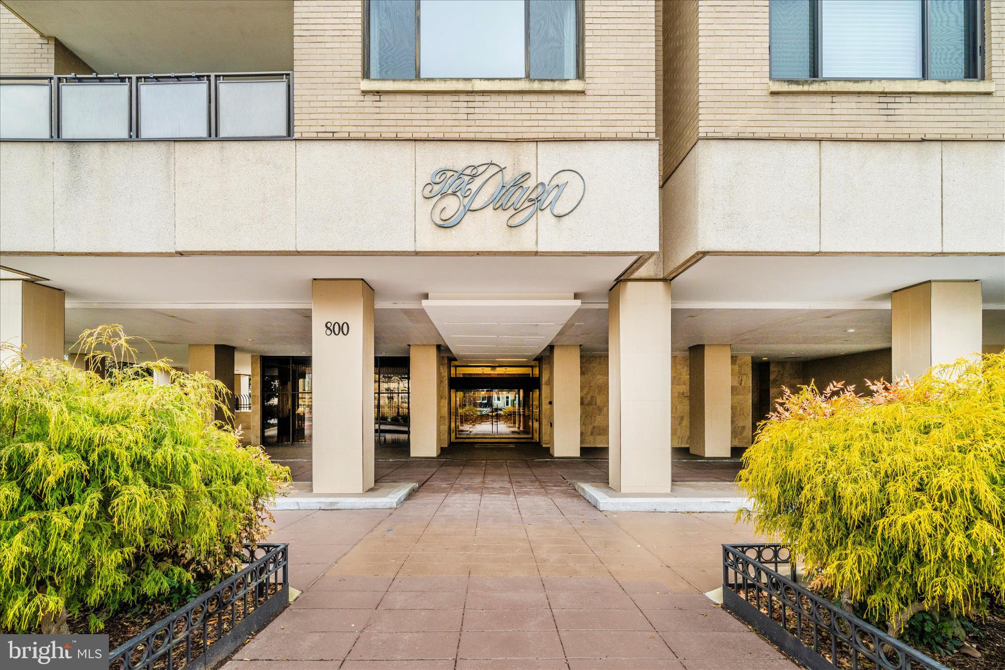 800 25th Street Northwest, Unit 1003 Washington, DC 20037 - Photo 1 of 28 Main Entrance.