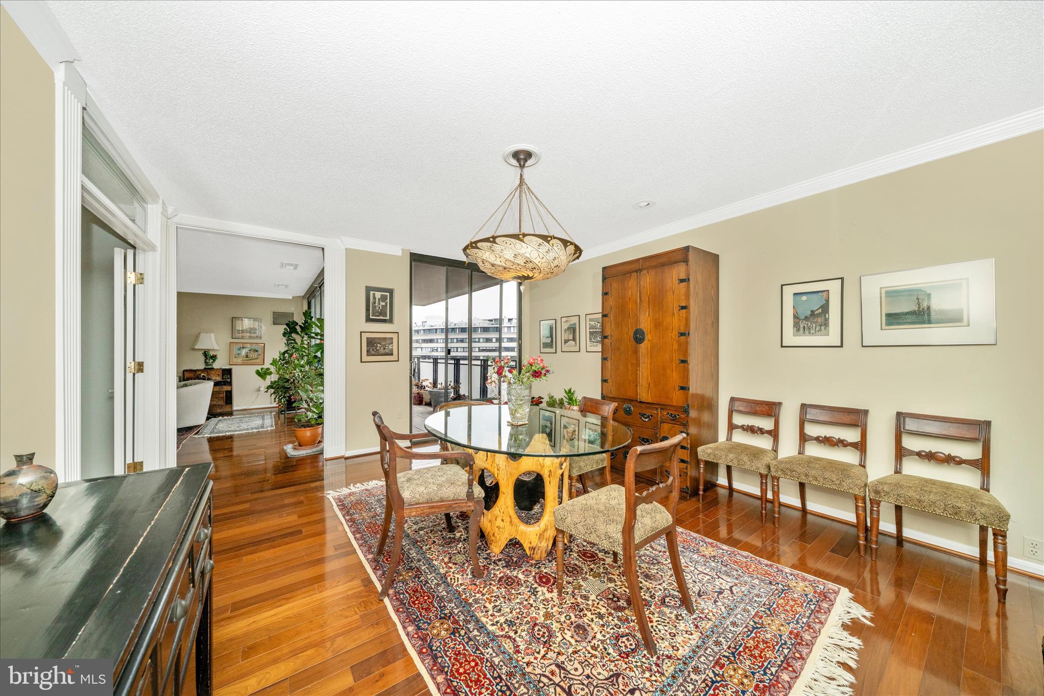800 25th Street Northwest, Unit 1003 Washington, DC 20037 - Photo 10 of 28 Dining room - other perspective.