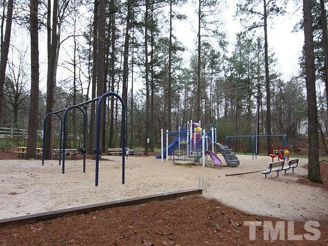 12337 Amoretto Way Raleigh, NC 27613 - Photo 13 of 15