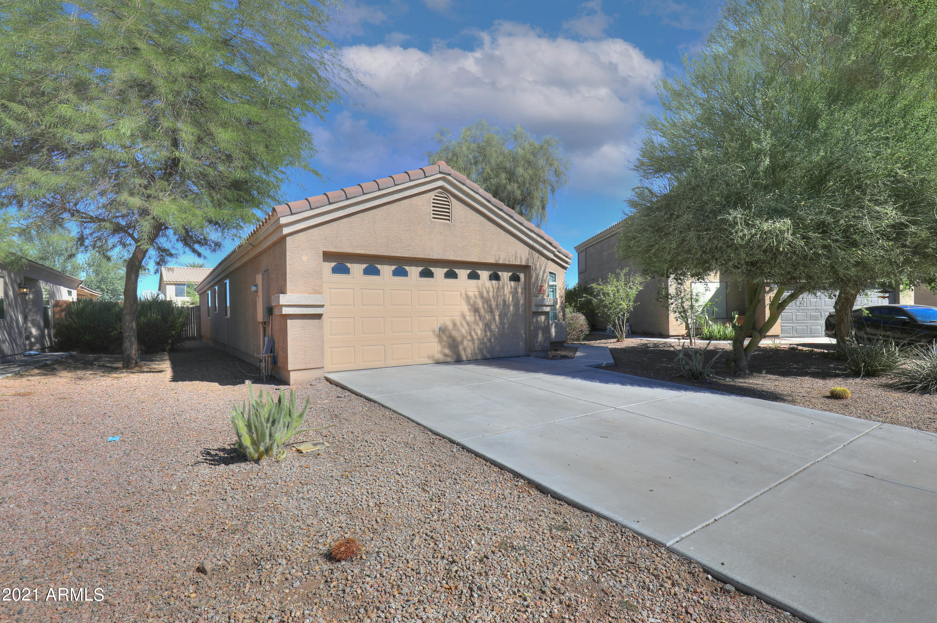 43652 West Magnolia Road Maricopa, AZ 85138 - Photo 3 of 25 03