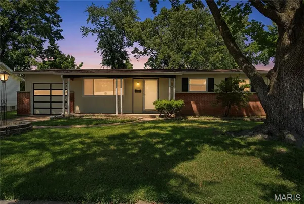 $174,900 | 1395 Redbird Drive, Florissant, MO 63031