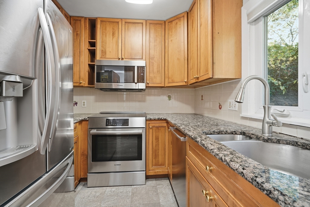 184 Rawson Road, Unit 184 Brookline, MA 02445 - Photo 11 of 27