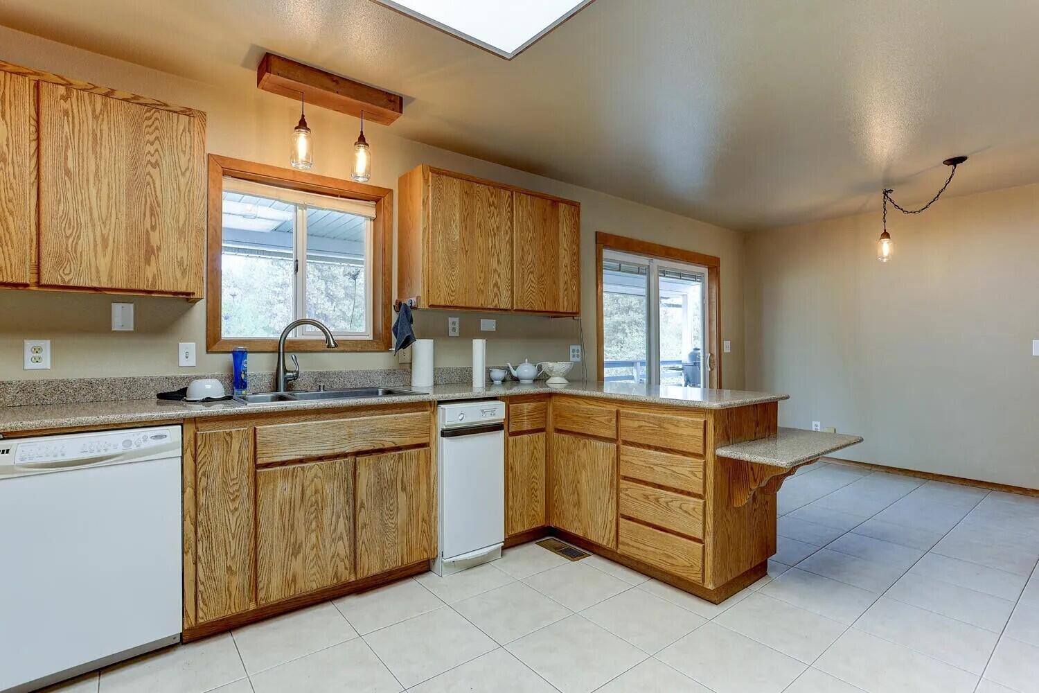 19850 Rocking Horse Road Bend, OR 97702 - Photo 25 of 33
