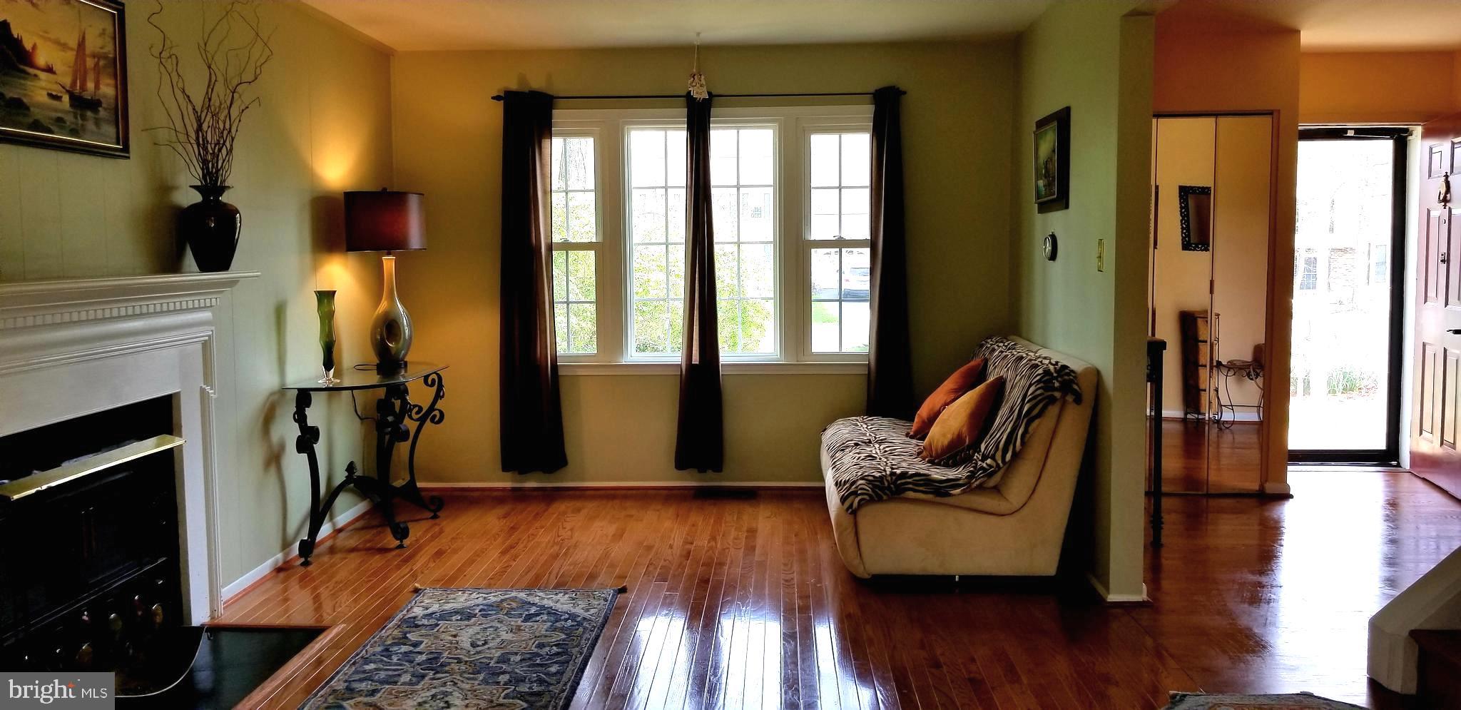 2332 Rosedown Drive Reston, VA 20191 - Photo 18 of 31 Family room
