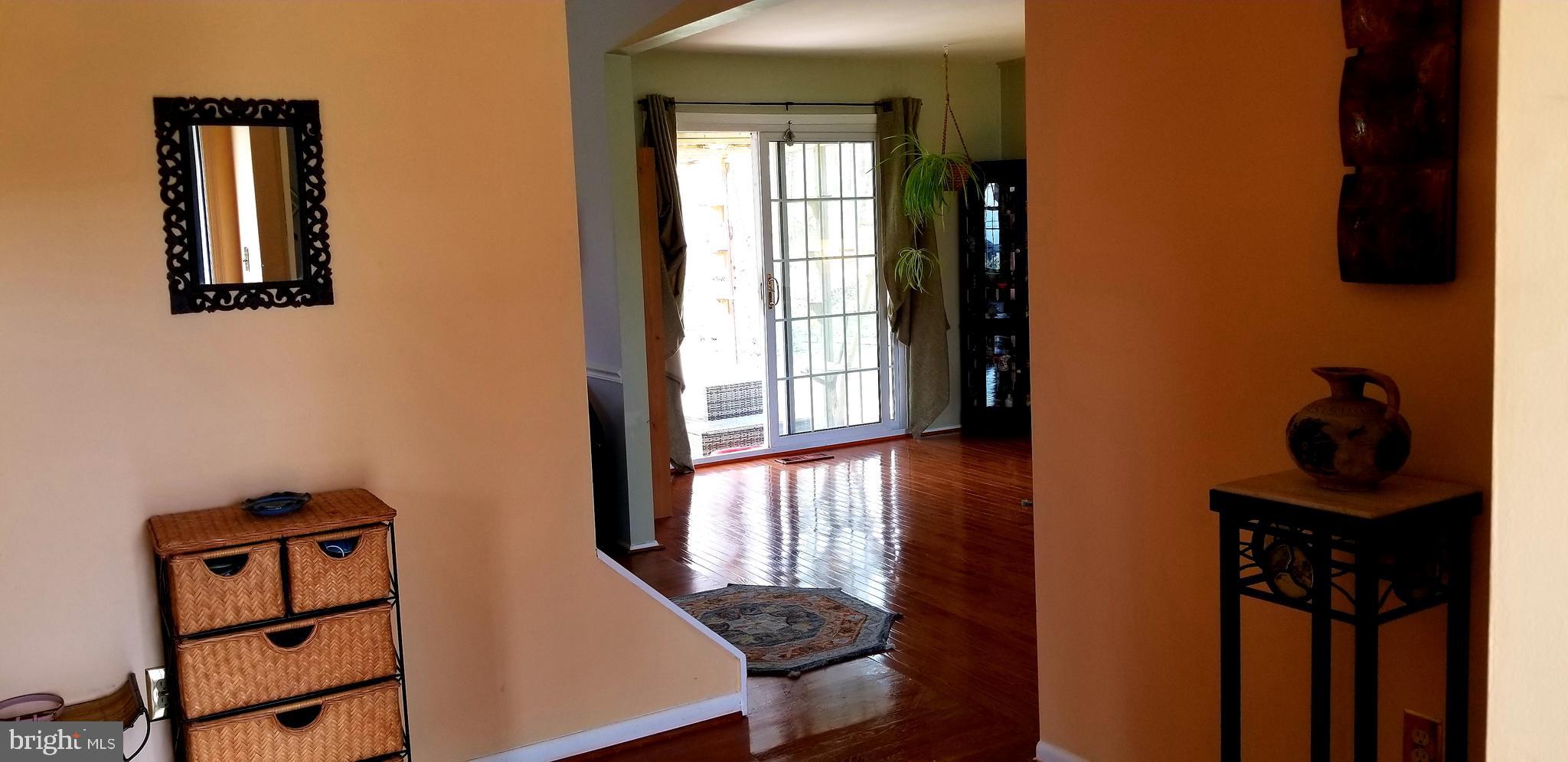 2332 Rosedown Drive Reston, VA 20191 - Photo 4 of 31 Gallery Image 4