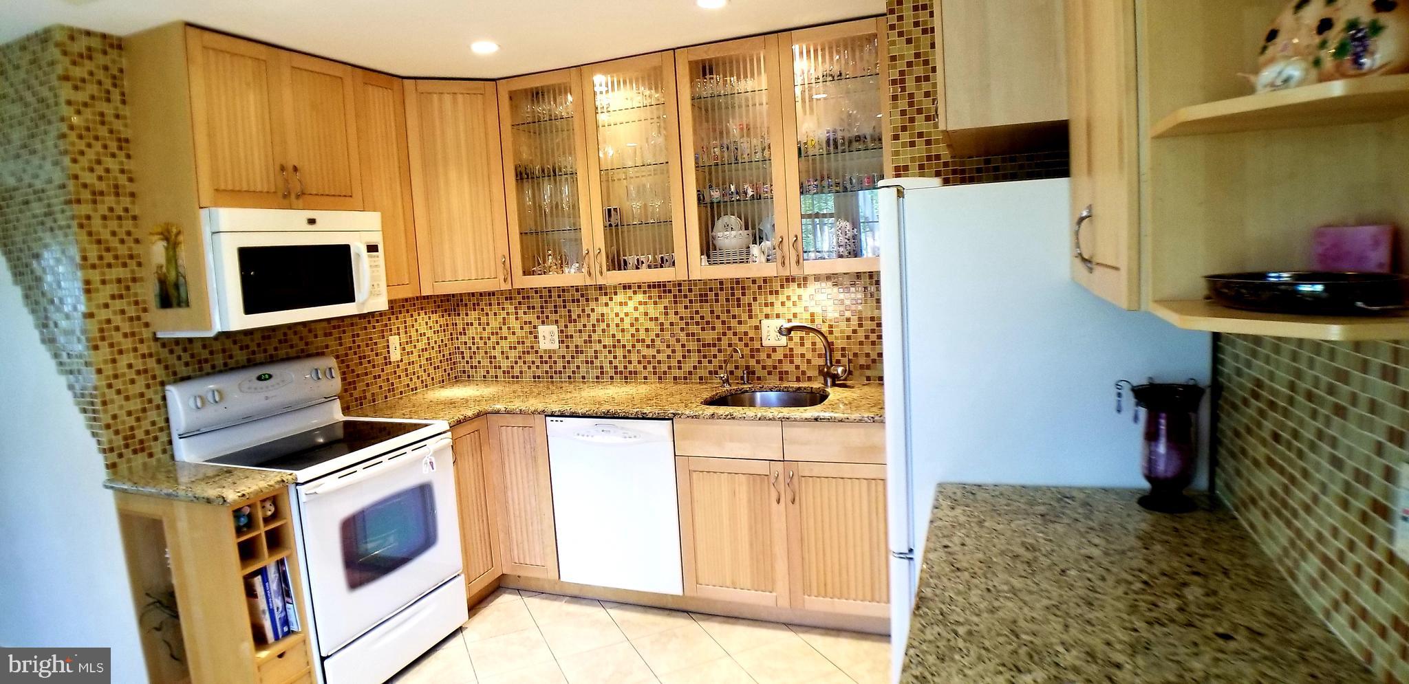 2332 Rosedown Drive Reston, VA 20191 - Photo 5 of 31 Gallery Image 5