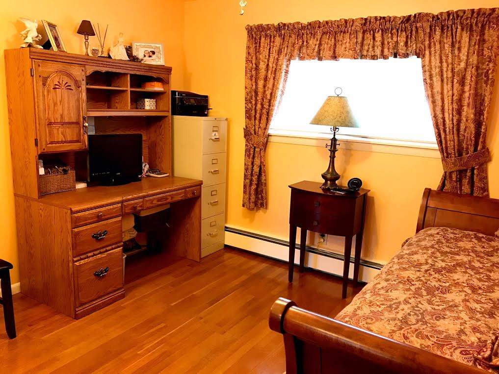 75 Ruth Avenue Manchester, NH 03109 - Photo 7 of 17