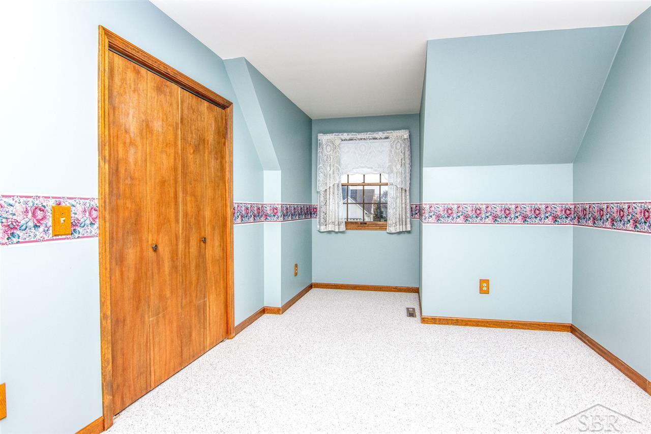 7622 North River Road Freeland, MI 48623 - Photo 26 of 35 50026639-25.JPG