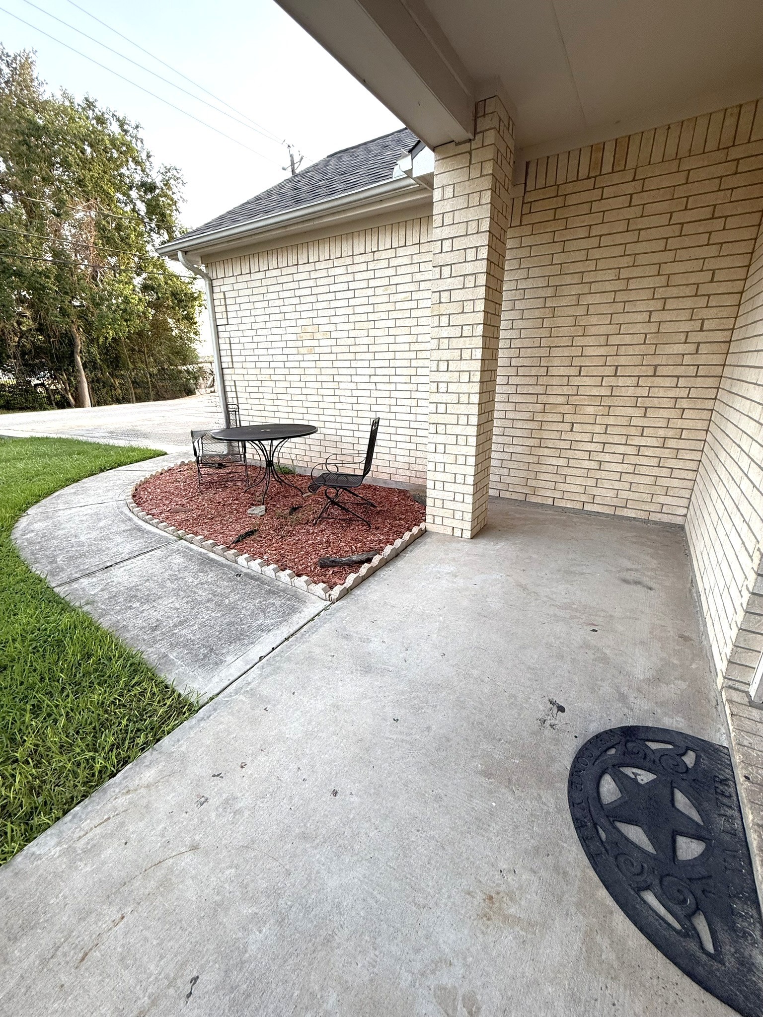 9429 Lambright Road Houston, TX 77075 - Photo 3 of 40 Enjoy your covered patio or sit a spell in your private, hidden garden retreat.