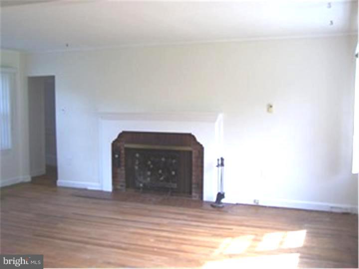 1237 Bon Air Road Havertown, PA 19083 - Photo 3 of 22 Living Room