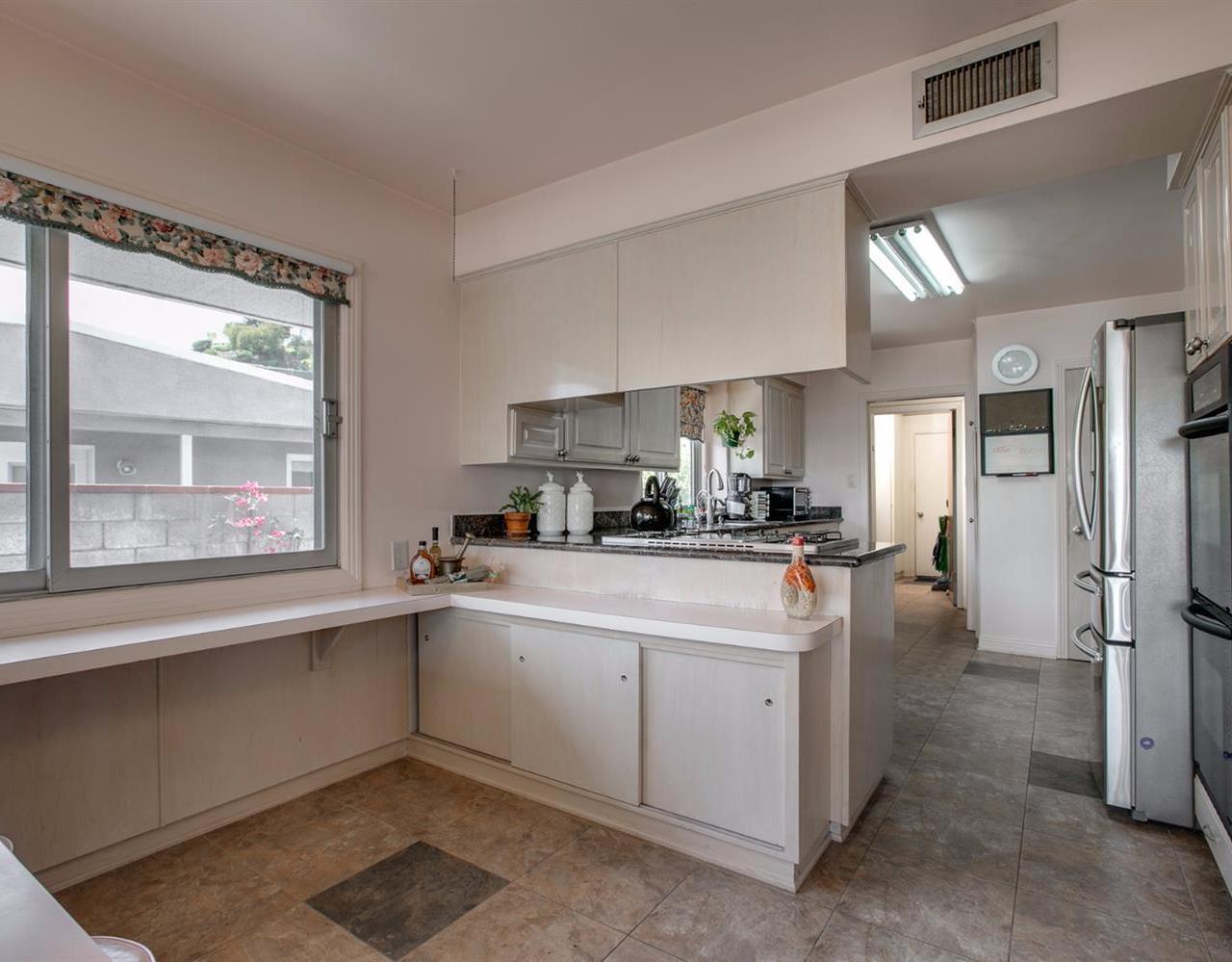 1842 Ransom Road Glendale, CA 91201 - Photo 15 of 33 Gallery Image 15
