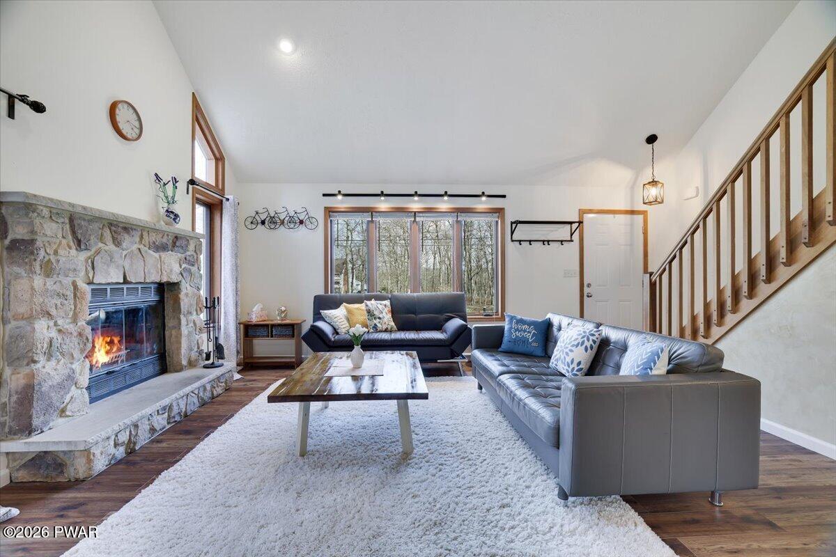 297 Gold Finch Road Bushkill, PA 18324 - Photo 7 of 46