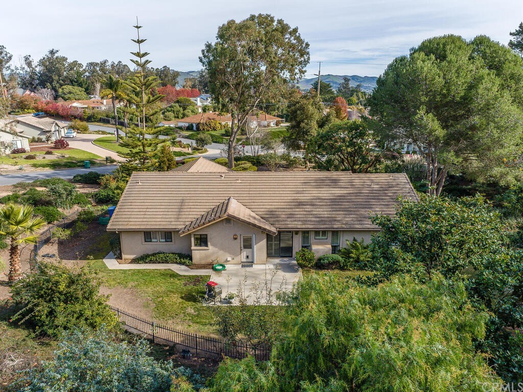 2715 Thoroughbred Place Arroyo Grande, CA 93420 - Photo 28 of 35 an aerial view of a house