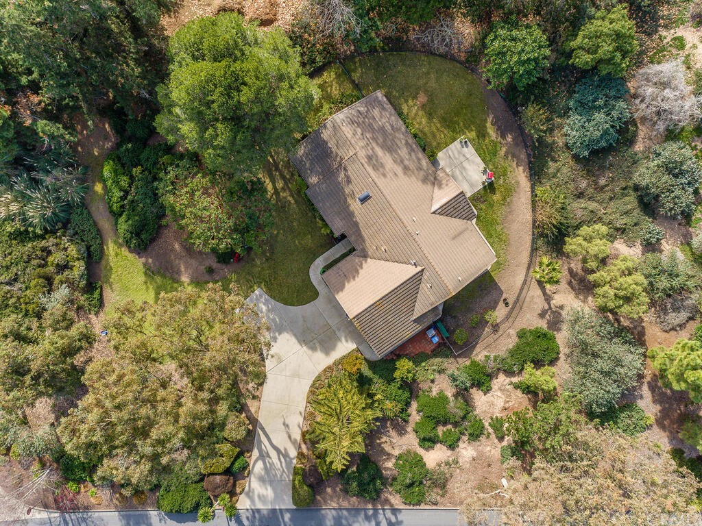 2715 Thoroughbred Place Arroyo Grande, CA 93420 - Photo 33 of 35 an aerial view of a house with a yard and lake view