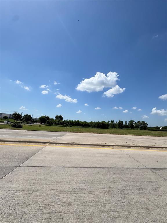 1000 East Danieldale Road DeSoto, TX 75115 - Photo 4 of 8 a view of an lake and a city